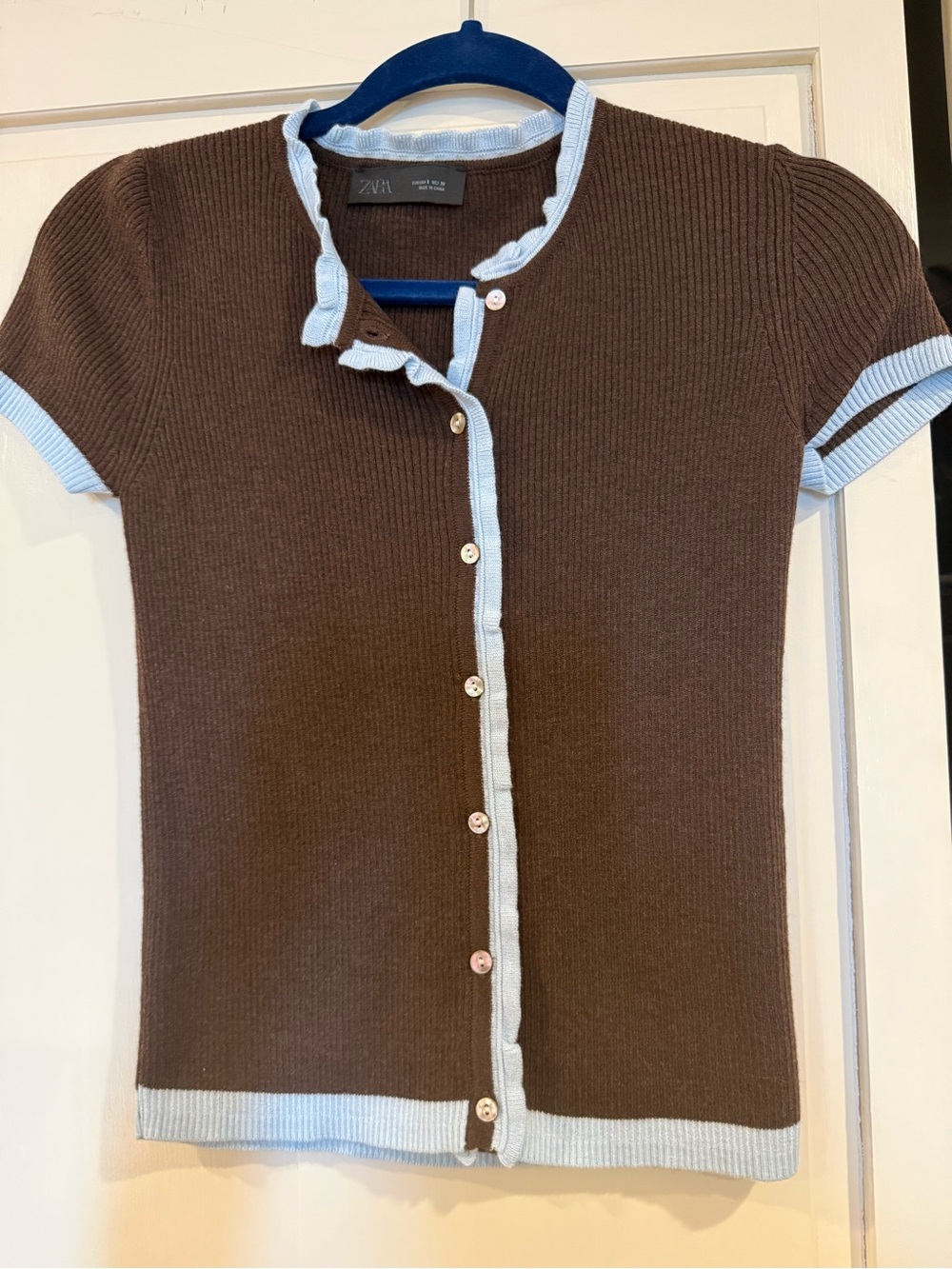Zara Brown Ribbed Short Sleeve Button-Down with Light Blue Trim